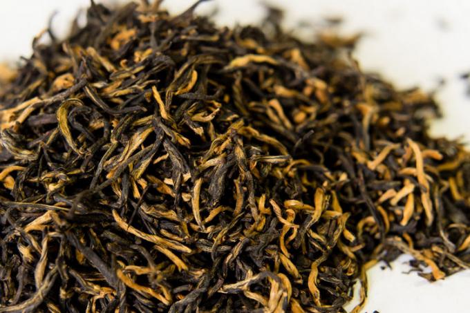 Gourmet Yunnan Red Tea Chinese Black Tea Yunnan Dian Hong Cancer Prevention