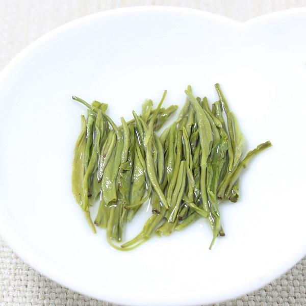 High grade xinyang mao jia green tea leaves reducing body fat and lowering cholesterol