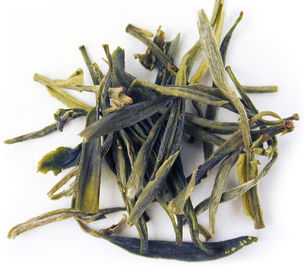 China Fresh Processing Green Tea Leaves , Yellow Mountain Loose Leaf Green Tea supplier