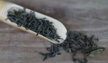 Spring Fresh Chinese Oolong Tea Wuyi Yancha Taste And Fragrance Sweetness supplier